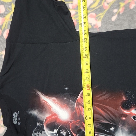 STAR WARS Black Graphic T-Shirt Size XL - Picture 4 of 5